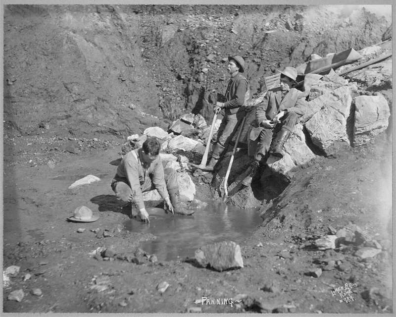 Illustration for article titled Gold Mining
